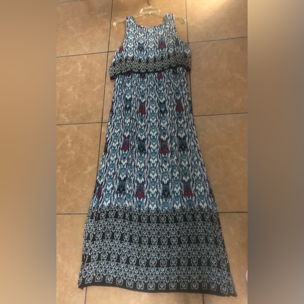 Bila Blue, Black, White, Red Sleeveless Maxi Sundress - Picture 3 of 14